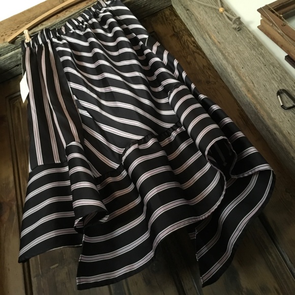A new day Striped Skirt - Picture 4 of 13
